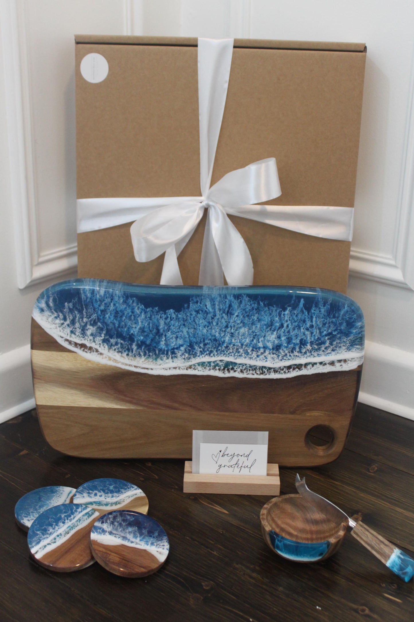 Handcrafted Ocean Resin Charcuterie Board, Unique Gift for Couple, Wedding, Coastal Anniversary Gift, Hampton's Beach Decor, Gift For Her
